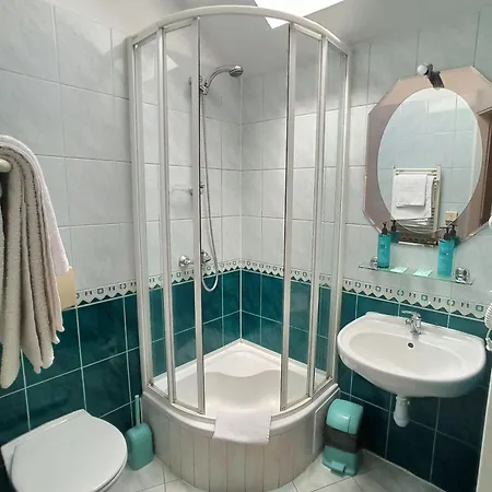 Homies 招待所 Celiny (Tarnowskie Gory)